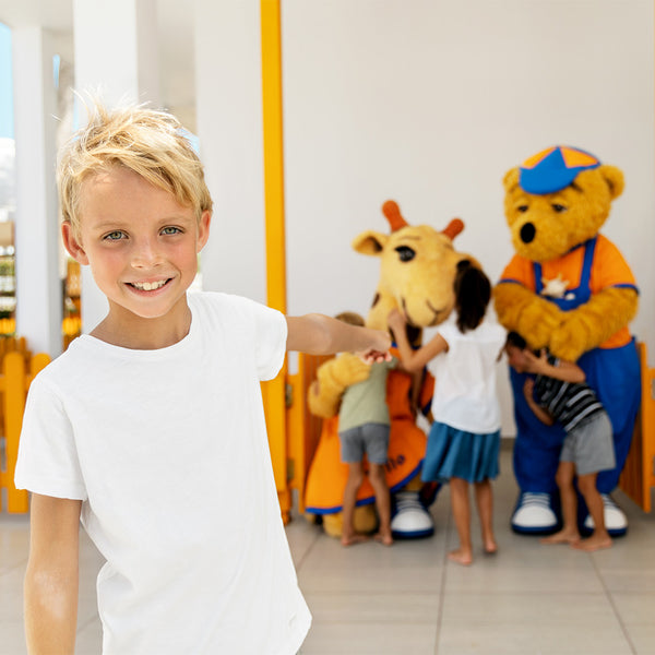 lollo och bernie välkomnar barn till klubben