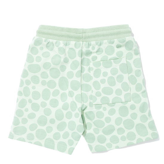 gröna lollo och bernie shorts bakifrån